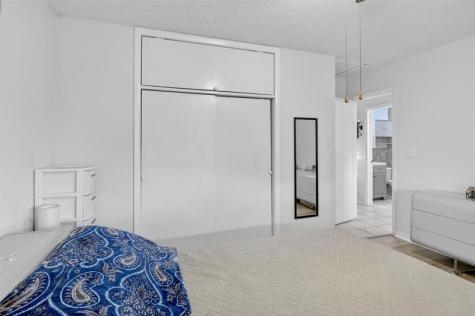 6717 Farragut Hollywood FL 33024