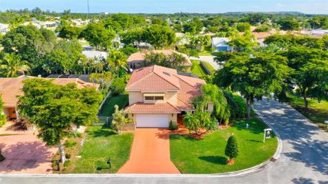 5613 NW 64th Terrace Coral Springs FL 33067