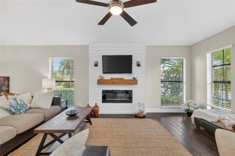 5613 NW 64th Terrace Coral Springs FL 33067