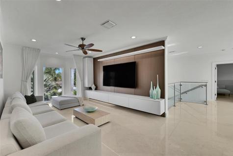 35 Fort Royal Island Fort Lauderdale FL 33308