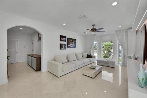 35 Fort Royal Island Fort Lauderdale FL 33308