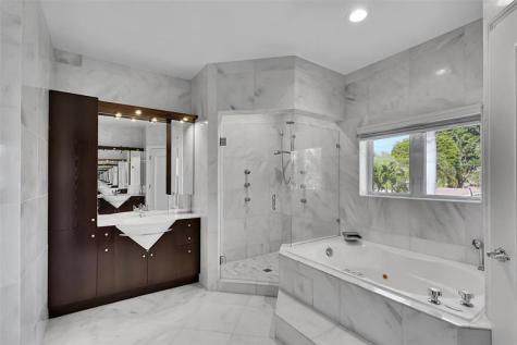 35 Fort Royal Island Fort Lauderdale FL 33308
