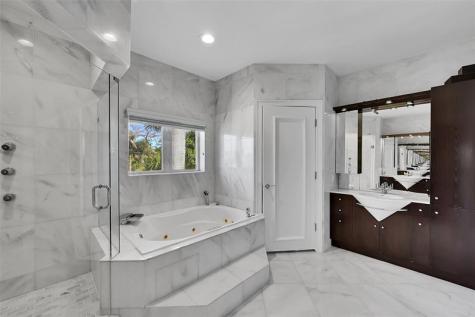 35 Fort Royal Island Fort Lauderdale FL 33308