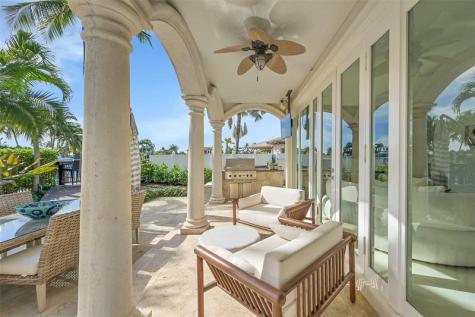 35 Fort Royal Island Fort Lauderdale FL 33308