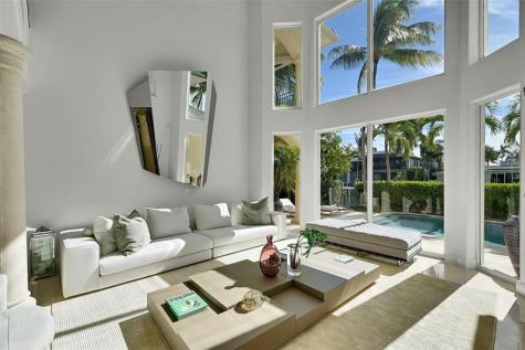 35 Fort Royal Island Fort Lauderdale FL 33308