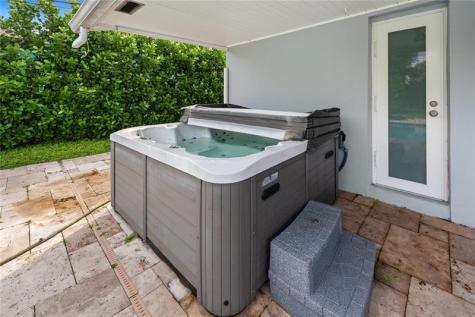 4421 NW 7 Street Coconut Creek FL 33066