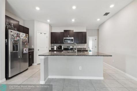 16621 Sunburst Lake Street Wimauma FL 33598
