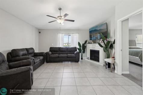 16621 Sunburst Lake Street Wimauma FL 33598