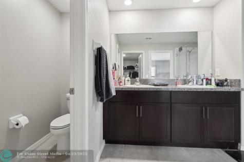 16621 Sunburst Lake Street Wimauma FL 33598