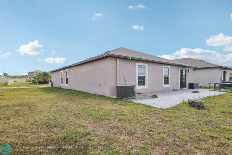 16621 Sunburst Lake Street Wimauma FL 33598