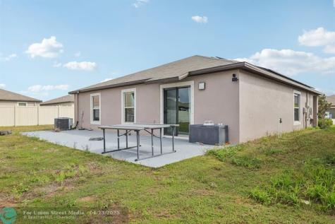 16621 Sunburst Lake Street Wimauma FL 33598