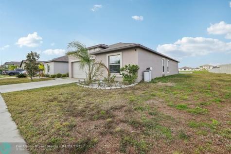 16621 Sunburst Lake Street Wimauma FL 33598