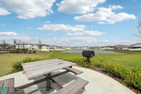 16621 Sunburst Lake Street Wimauma FL 33598