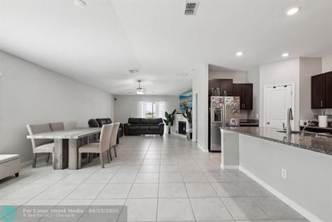 16621 Sunburst Lake Street Wimauma FL 33598