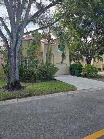 580 NW 87 Way Coral Springs FL 33071