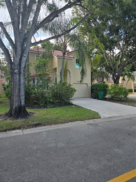 580 NW 87 Way Coral Springs FL 33071