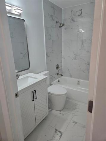 580 NW 87 Way Coral Springs FL 33071