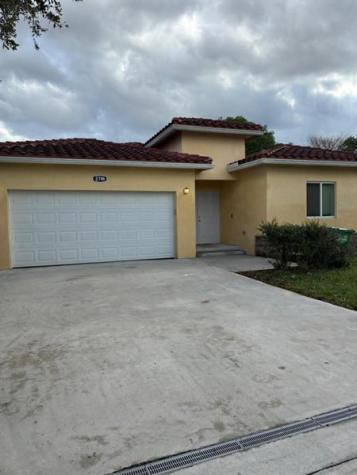 2746 NW 13 Court Fort Lauderdale FL 33311