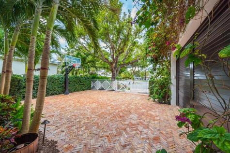 1900 Intracoastal Drive Fort Lauderdale FL 33305
