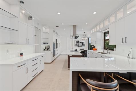 2325 NE 28th Street Lighthouse Point FL 33064