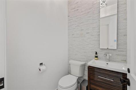 2325 NE 28th Street Lighthouse Point FL 33064
