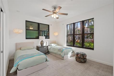 2325 NE 28th Street Lighthouse Point FL 33064