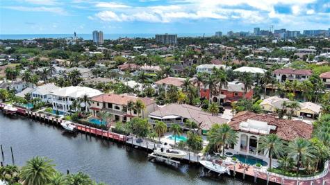 2325 NE 28th Street Lighthouse Point FL 33064