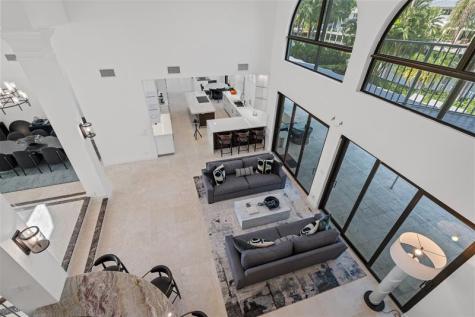 2325 NE 28th Street Lighthouse Point FL 33064
