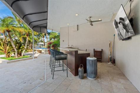 2325 NE 28th Street Lighthouse Point FL 33064