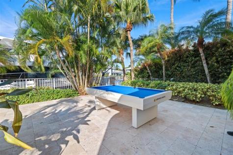 2325 NE 28th Street Lighthouse Point FL 33064