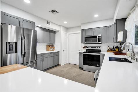 201 SE 24 Avenue Boynton Beach FL 33435