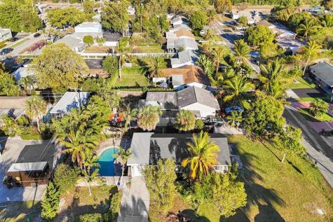201 SE 24 Avenue Boynton Beach FL 33435