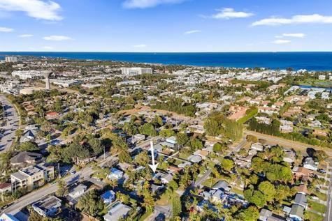 201 SE 24 Avenue Boynton Beach FL 33435