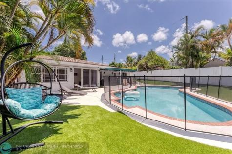 3351 NE 17th Way Oakland Park FL 33334