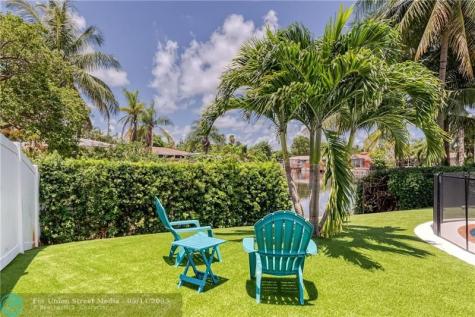 3351 NE 17th Way Oakland Park FL 33334