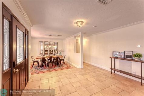 3351 NE 17th Way Oakland Park FL 33334