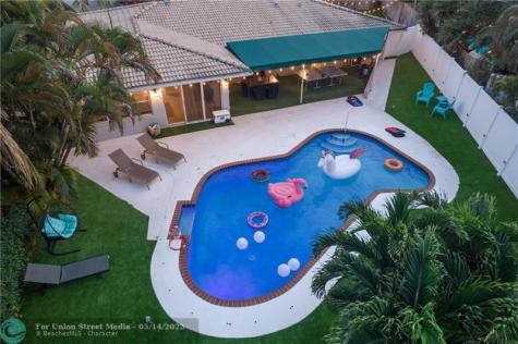 3351 NE 17th Way Oakland Park FL 33334