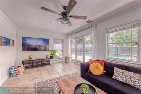 3351 NE 17th Way Oakland Park FL 33334