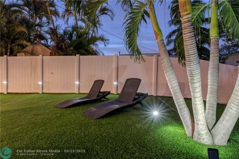 3351 NE 17th Way Oakland Park FL 33334