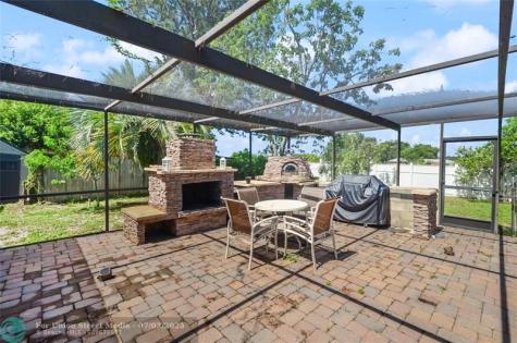 209 7th Lake Hamilton FL 33844