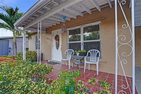 5225 NE 2nd Terrace Oakland Park FL 33334