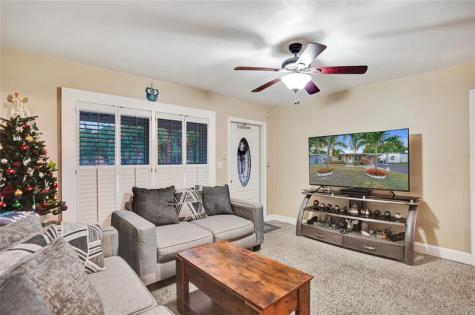 5225 NE 2nd Terrace Oakland Park FL 33334