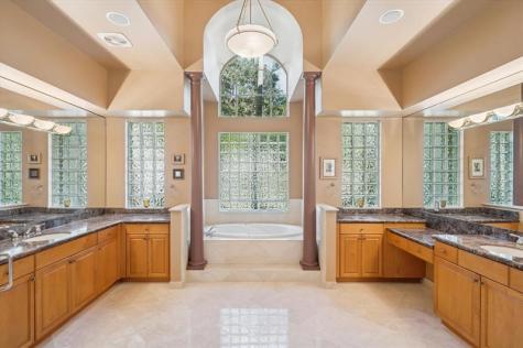 10372 N Lake Vista Circle Davie FL 33328