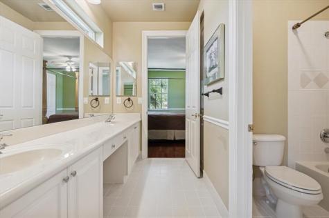10372 N Lake Vista Circle Davie FL 33328