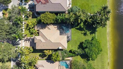 10372 N Lake Vista Circle Davie FL 33328