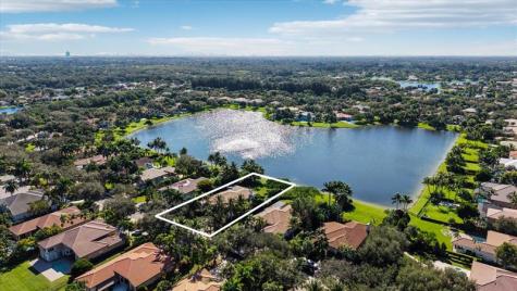 10372 N Lake Vista Circle Davie FL 33328
