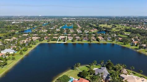 10372 N Lake Vista Circle Davie FL 33328