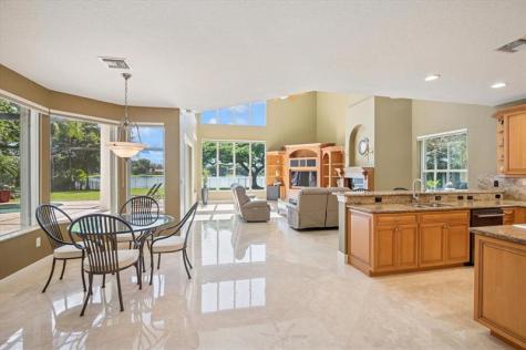 10372 N Lake Vista Circle Davie FL 33328