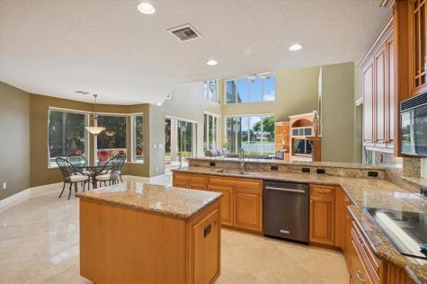 10372 N Lake Vista Circle Davie FL 33328