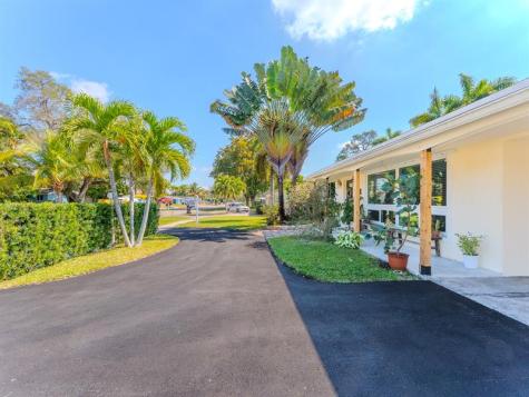 3326 SW 19 Street Fort Lauderdale FL 33312
